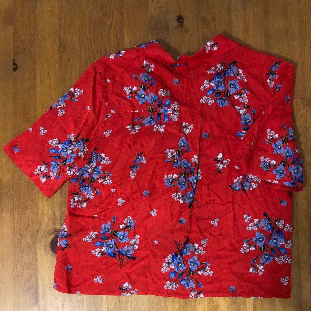 Red Short Sleeve Button Down with Blue Flowers - Picture 2 of 5